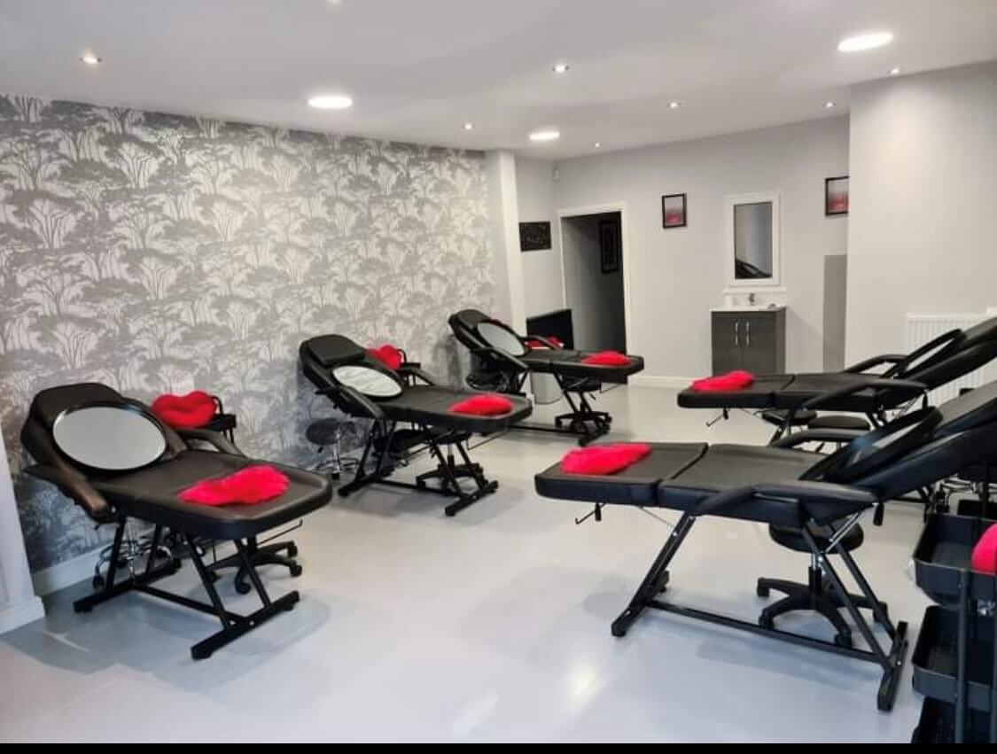 Winner small image - The Face of Beauty Training